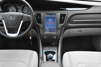 2017款北汽新能源EU系列 EU260 乐途plus版