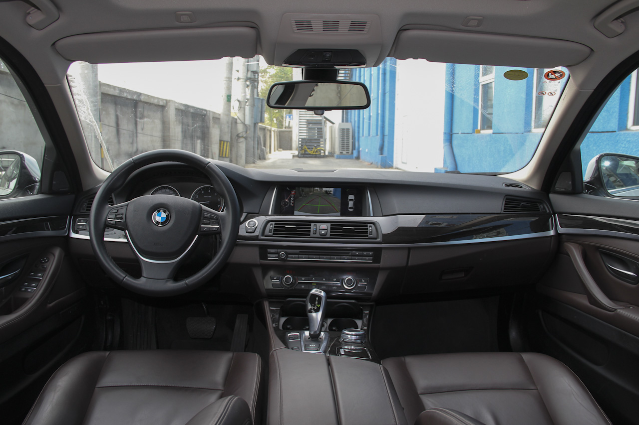 2017款宝马5系525Li 2.0T自动豪华设计套装 