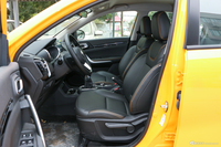 2018款风神AX4 1.6L手动潮尚型天窗版