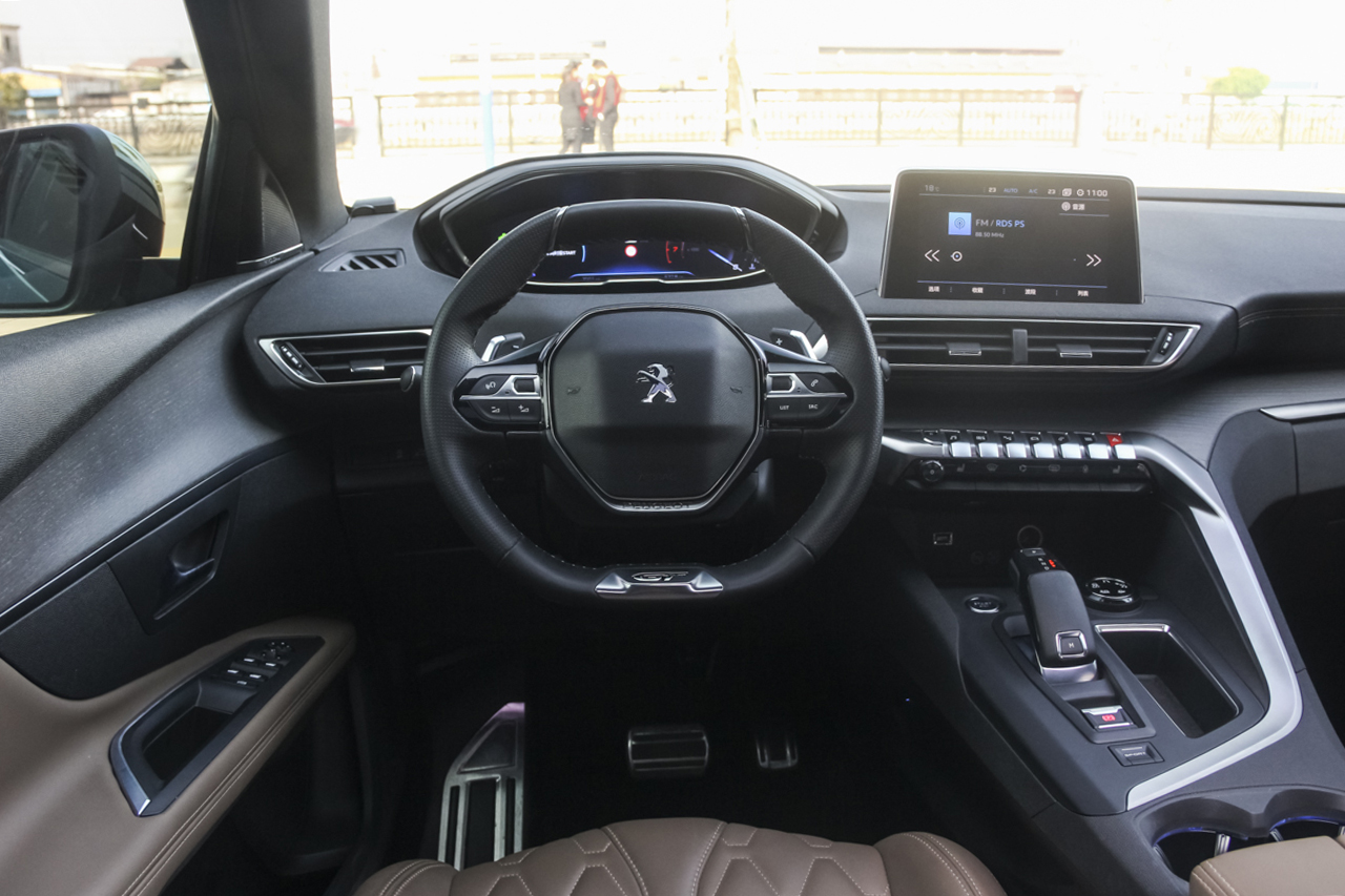 2017款标致5008 1.8T自动380THP豪华GT版7座