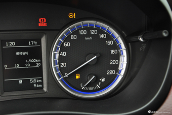 2017款骁途1.6L手动两驱都市时尚型 