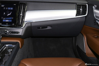 2017款沃尔沃S90 2.0T自动T4智逸版