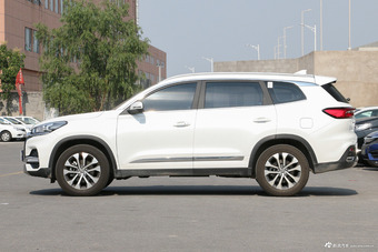 2018款瑞虎8 1.5T自动尊贵型 5座