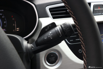 2018款吉利博越1.8TD自动智尊型4G互联版