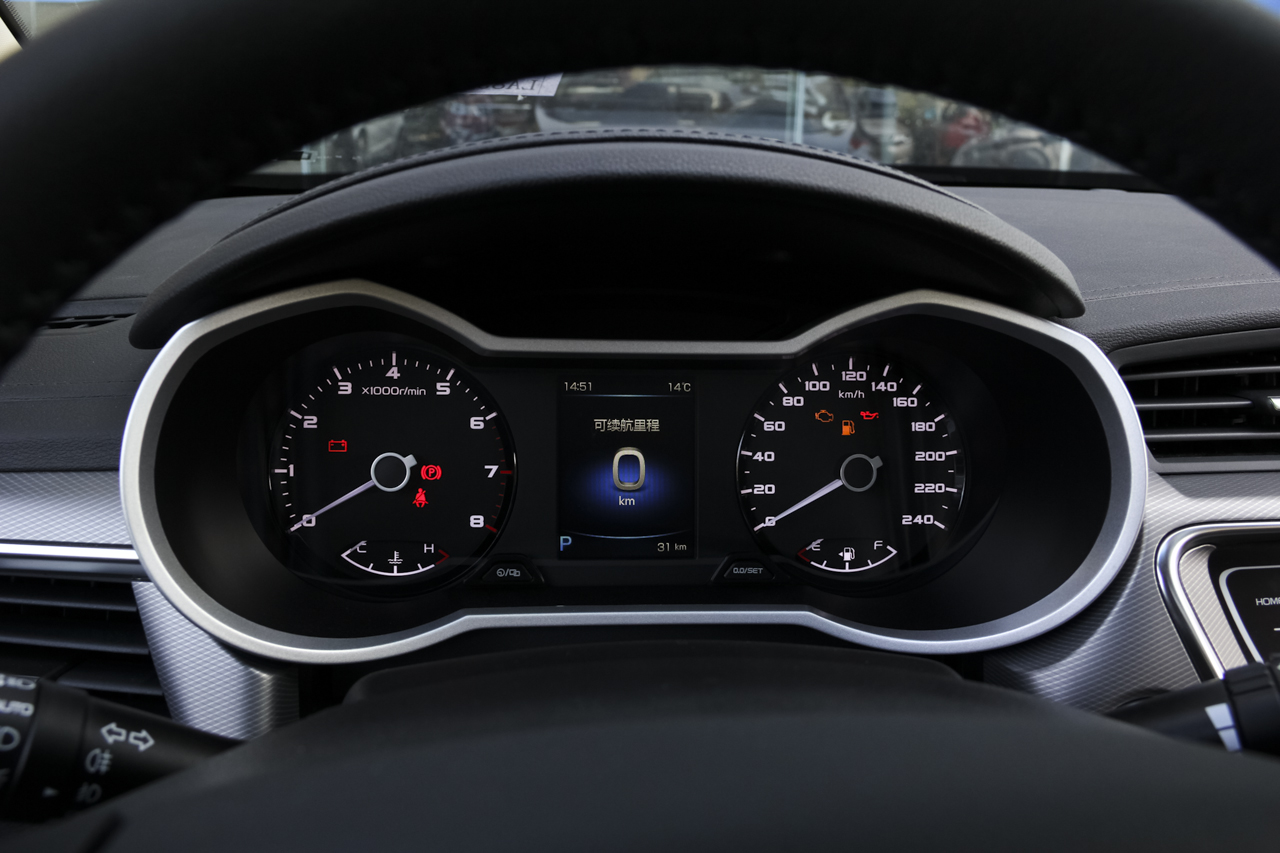 2018款吉利帝豪GL 1.4T自动尊贵智联型