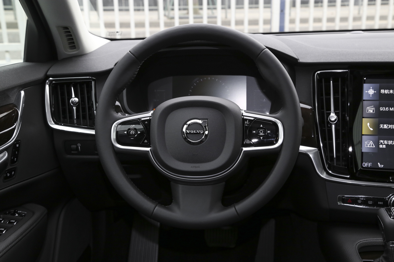  2018款沃尔沃S90 2.0T自动T4智远版