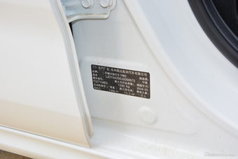 2017款起亚K2 1.4L手动15周年特别版GLS三厢