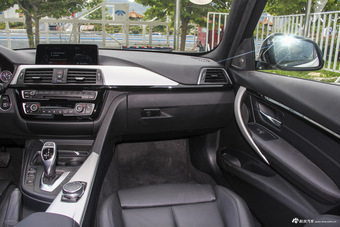 2016款宝马3系 2.0T自动328i M运动型