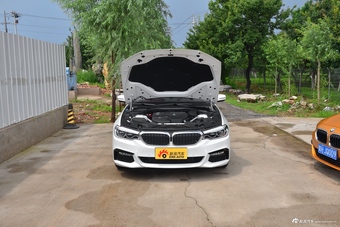 2018款宝马5系改款2.0T自动530Li尊享型M运动套装  