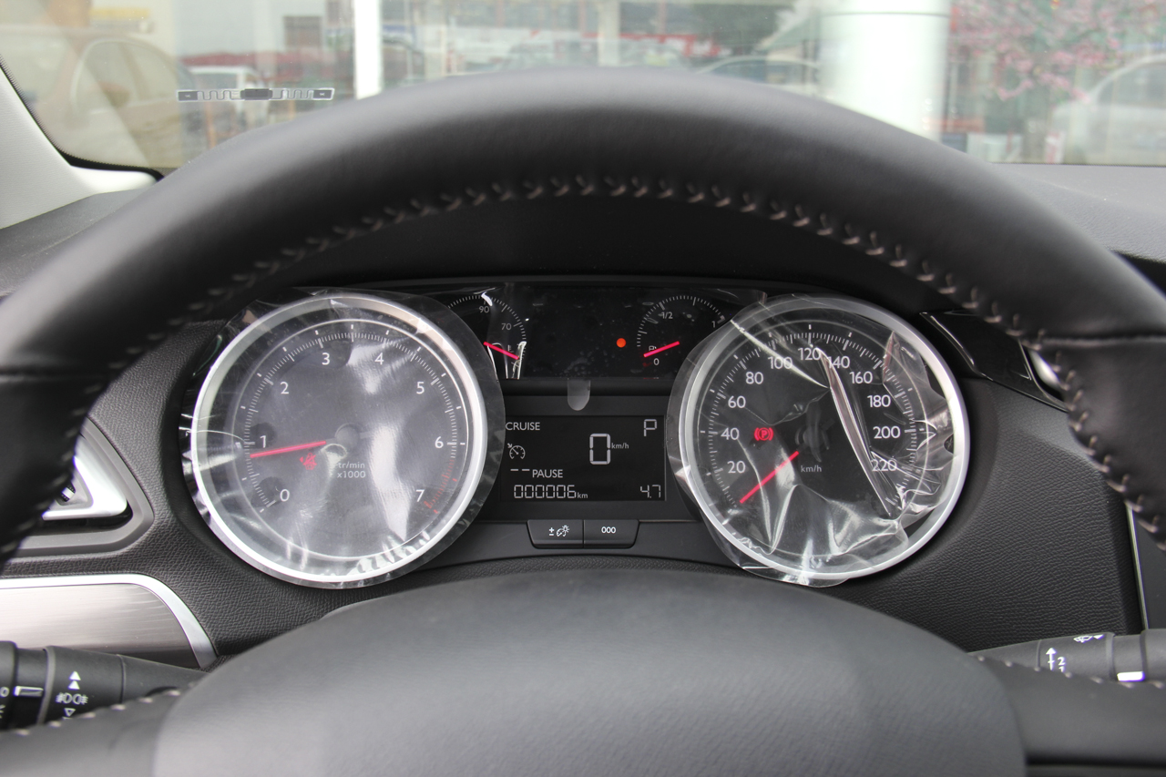 2018款东风标致408改款1.8L自动豪华版