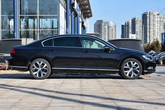 2019款迈腾2.0T自动330TSI DSG尊贵型