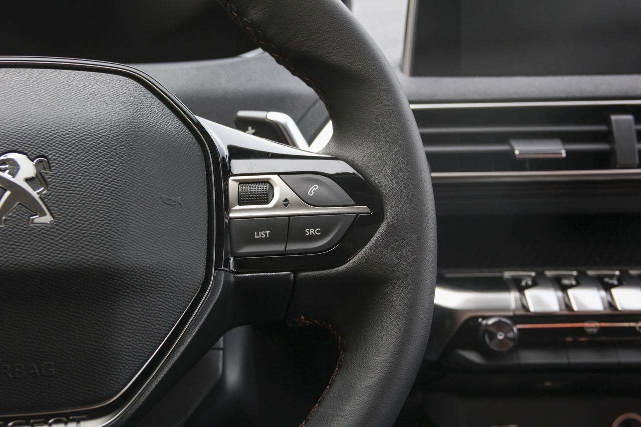 2017款标致4008 1.6T自动350THP精英版