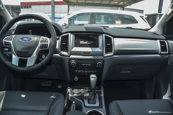 2016款撼路者2.0T自动两驱豪华版汽油