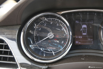 2016款宝骏730 1.5T手动豪华版 7座