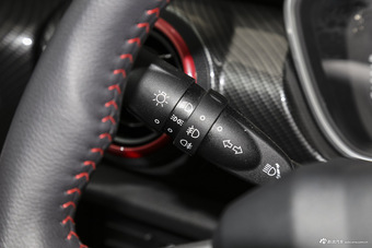 2016款北京BJ20 1.5T 自动CVT豪华型