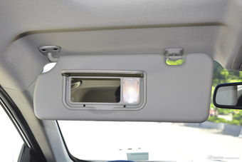 2016款风度MX5 2.0L 自动旗舰版