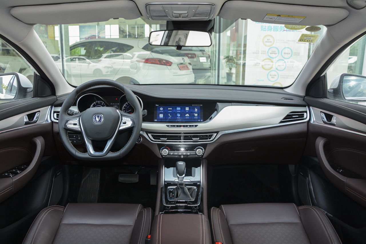 2018款逸动1.6L GDI自动尊尚型 