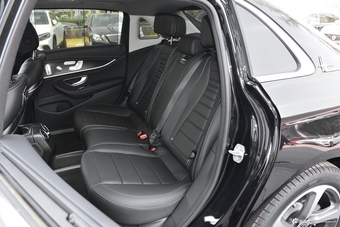 2018款奔驰E级改款2.0T自动 300L 运动豪华型