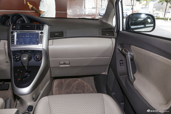 2014款逸致1.8L自动精英版