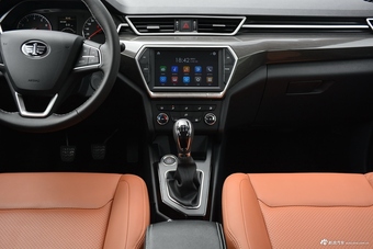 2018款一汽骏派CX65 1.5L手动豪华型