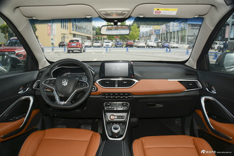 2017款宝骏510 1.5L自动豪华型图片