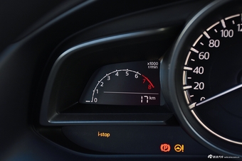 2018款马自达CX-4 2.0L手动两驱蓝天活力版