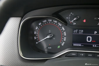  2017款雪铁龙C6改款1.8T自动豪华型380THP