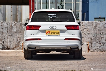 平行进口2017款奥迪Q7 3.0T 墨版