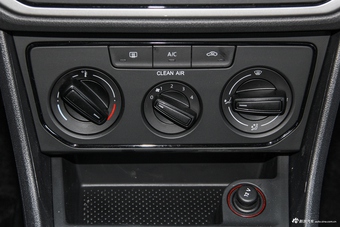 2017款朗逸1.6L自动风尚版