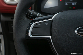 2018款江淮iEV6E运动版 豪华智享型