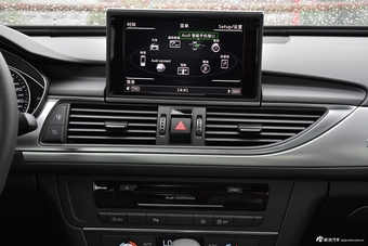 2018款奥迪A6L 3.0T自动30周年年型 45 TFSI quattro 运动型