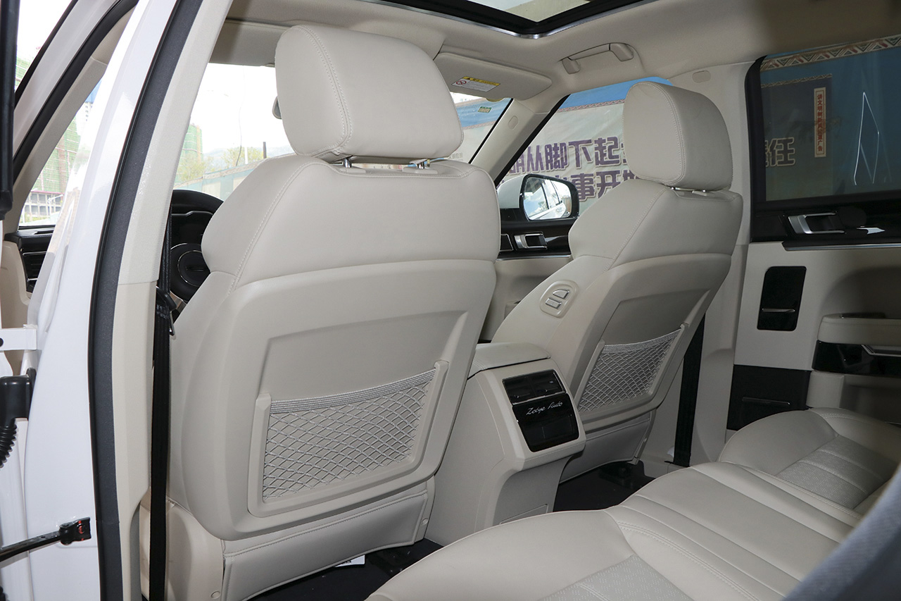 2017款众泰T700 1.8T手动尊享型