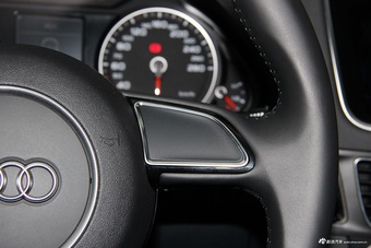 2017款奥迪Q5 2.0T 自动 40TFSI 进取型