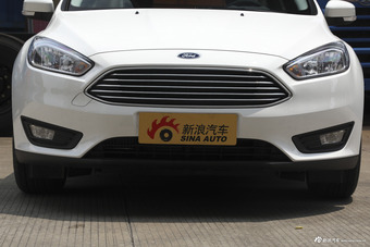 2018款福克斯三厢1.0T自动超能风尚型智行版EcoBoost 125