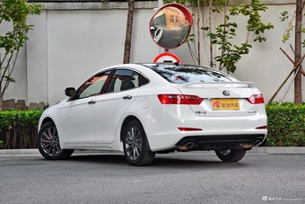 2018款奔腾B70 1.8T自动轿跑版互联智享型