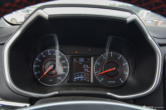 2017款中华V3 1.5L手动精英型