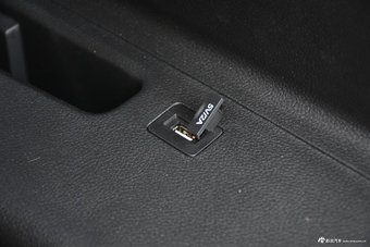 2017款宝骏560 1.5T DCT旗舰型7座