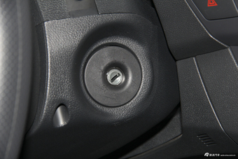 2017款风神AX3领先版1.5L手动尚酷型