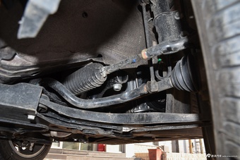 2017款北汽威旺 M50F 1.5L 手动豪华型 棕色