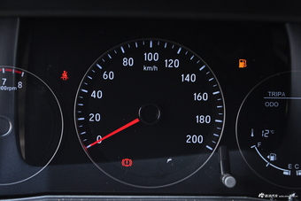 2016款北汽幻速S3L 1.5L手动尊享型