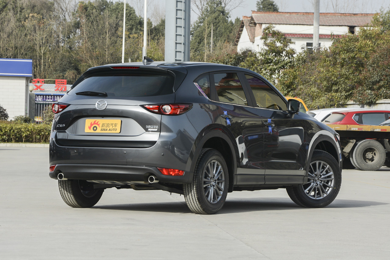 2017款马自达CX-5 2.0L自动两驱智尚型