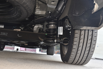 2017款宝骏730 1.5T手动风尚型7座