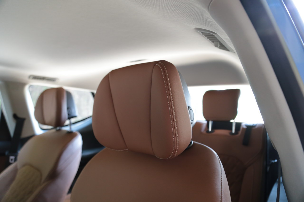 2017上汽大通D90 2.0TGI自动四驱高配版