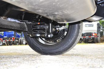 2016款众泰SR7 1.5T手动魔方之心版