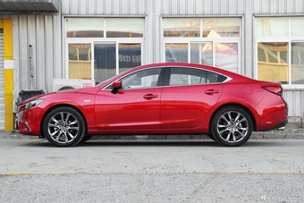 2018款阿特兹2.5L自动蓝天运动版