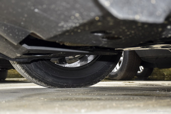 2016款众泰T600 2.0T自动尊享型运动版