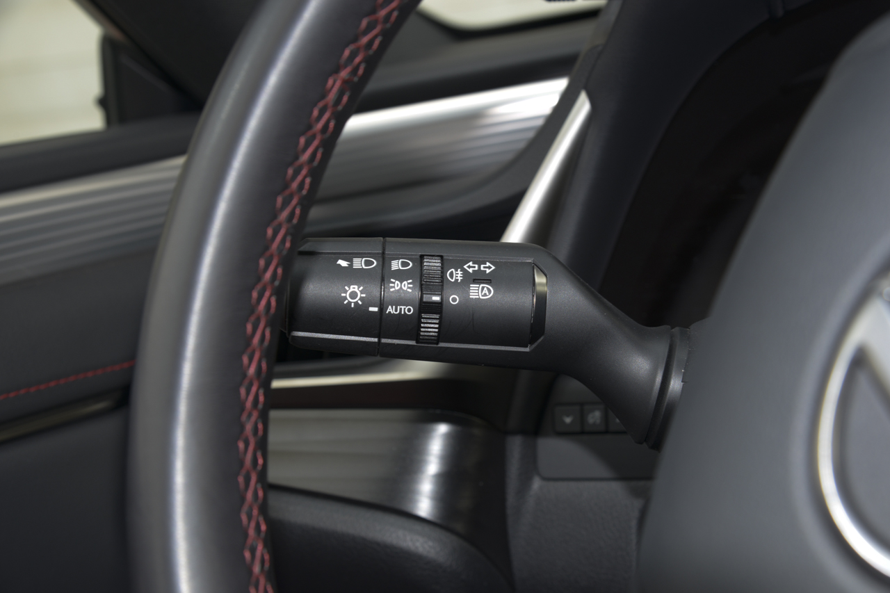 2018款雷克萨斯ES 2.5L自动260 F SPORT