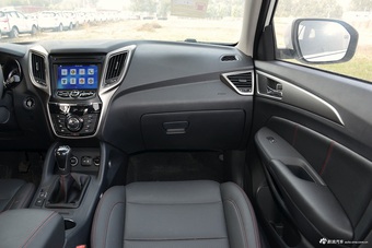 2017款CS75 1.5T手动锋尚型