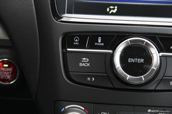 2016款讴歌RDX 3.0L自动四驱尊享版