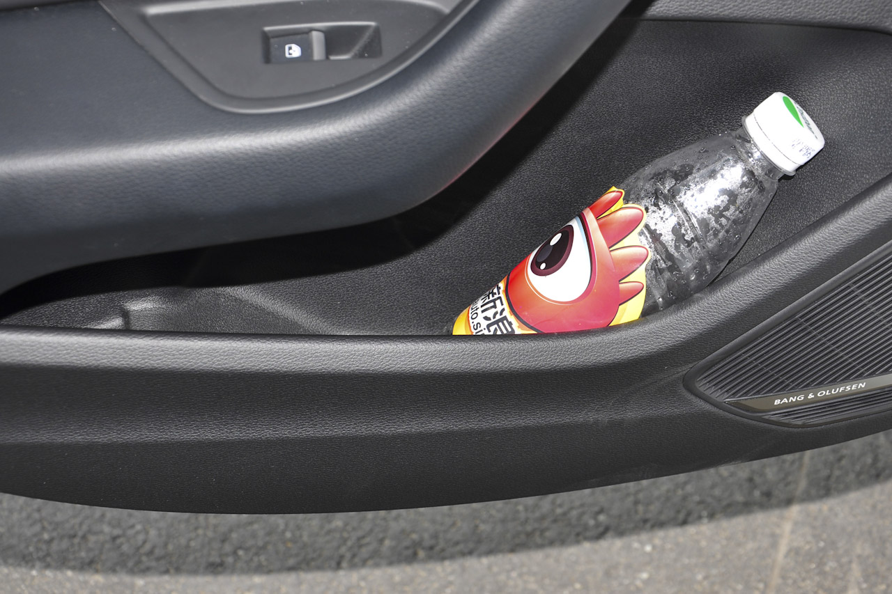 2017款奥迪A4L 2.0T自动45TFSI quattro风尚型